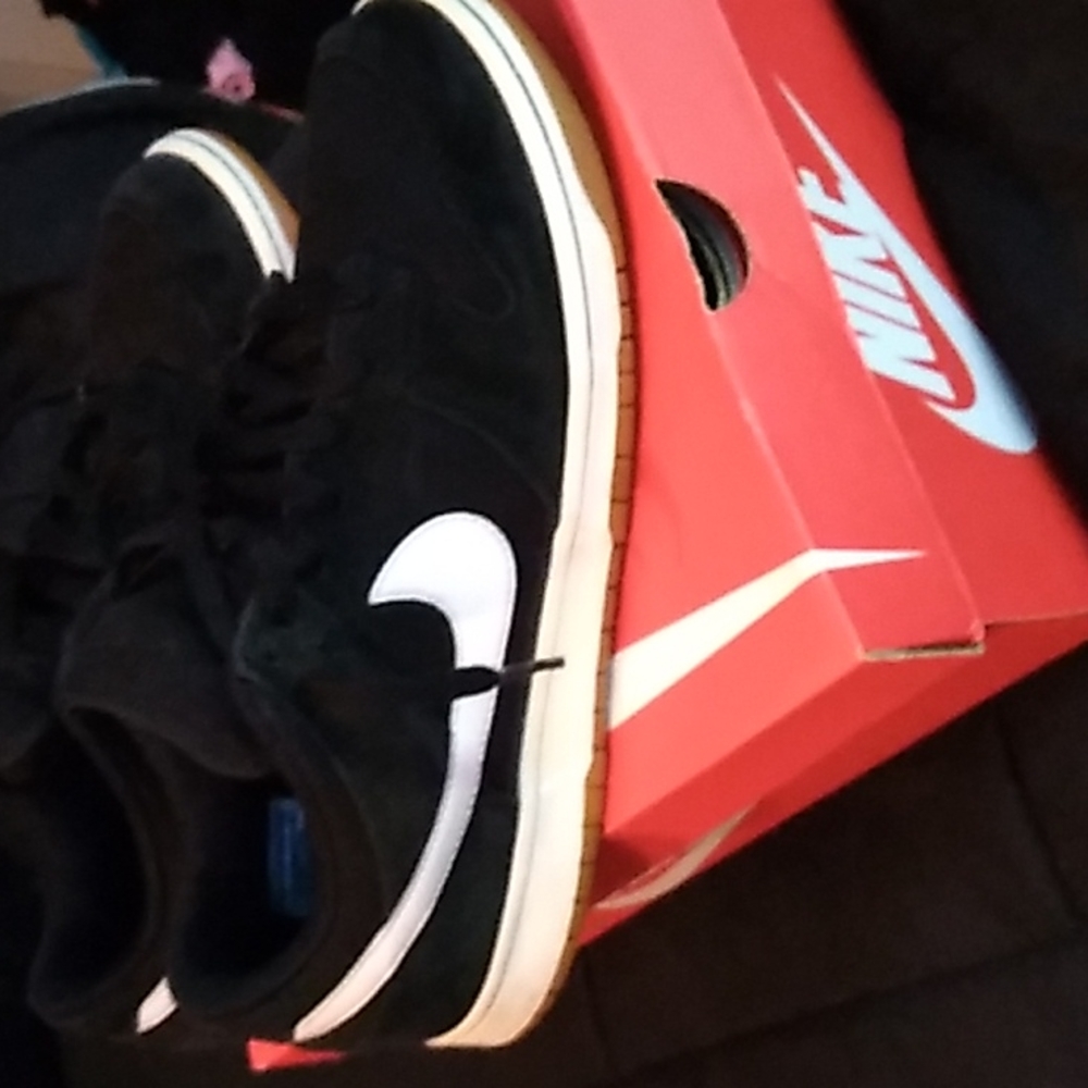 Mens Nike SB Zoom Dunk Low Pro Black - Picture 6 of 13